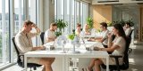 Sommerhitze im Büro: Effizientes Arbeiten trotz hoher Temperaturen